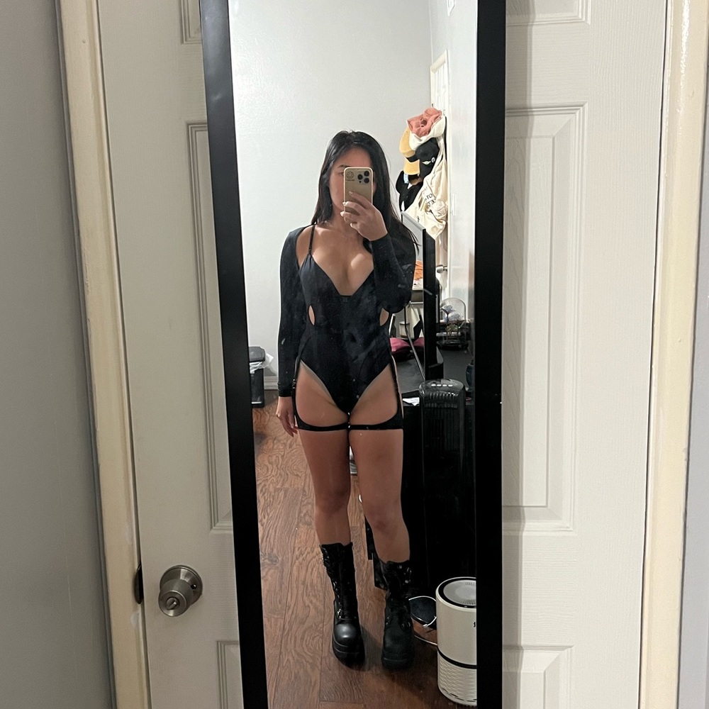 COSMOS STRAPPY CHEEKY BODYSUIT - BLACK IAMNOTBASIC